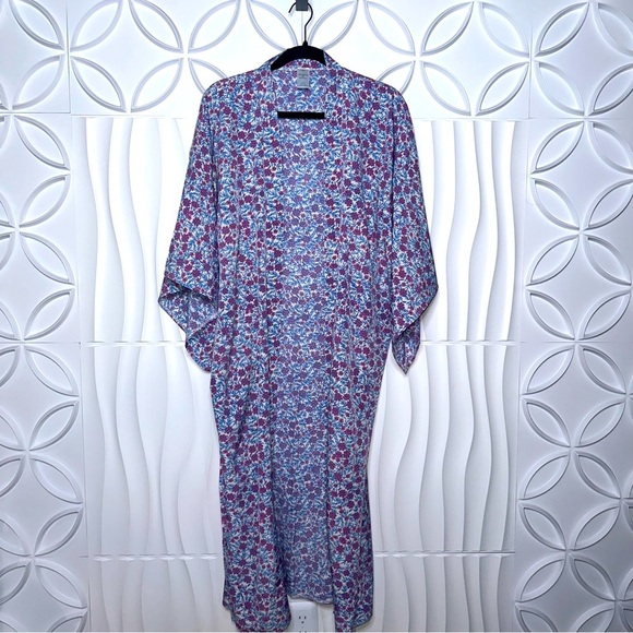 Melrose and Market Intimates & Sleepwear Melrose And Market Robe